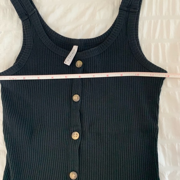 Fashion Collection Ribbed Tank - Picture 5 of 7